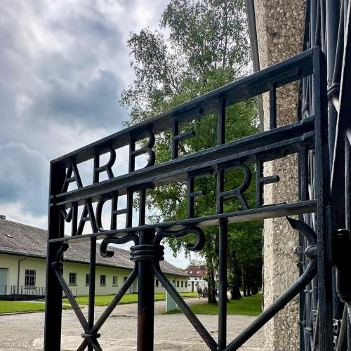 dachau25